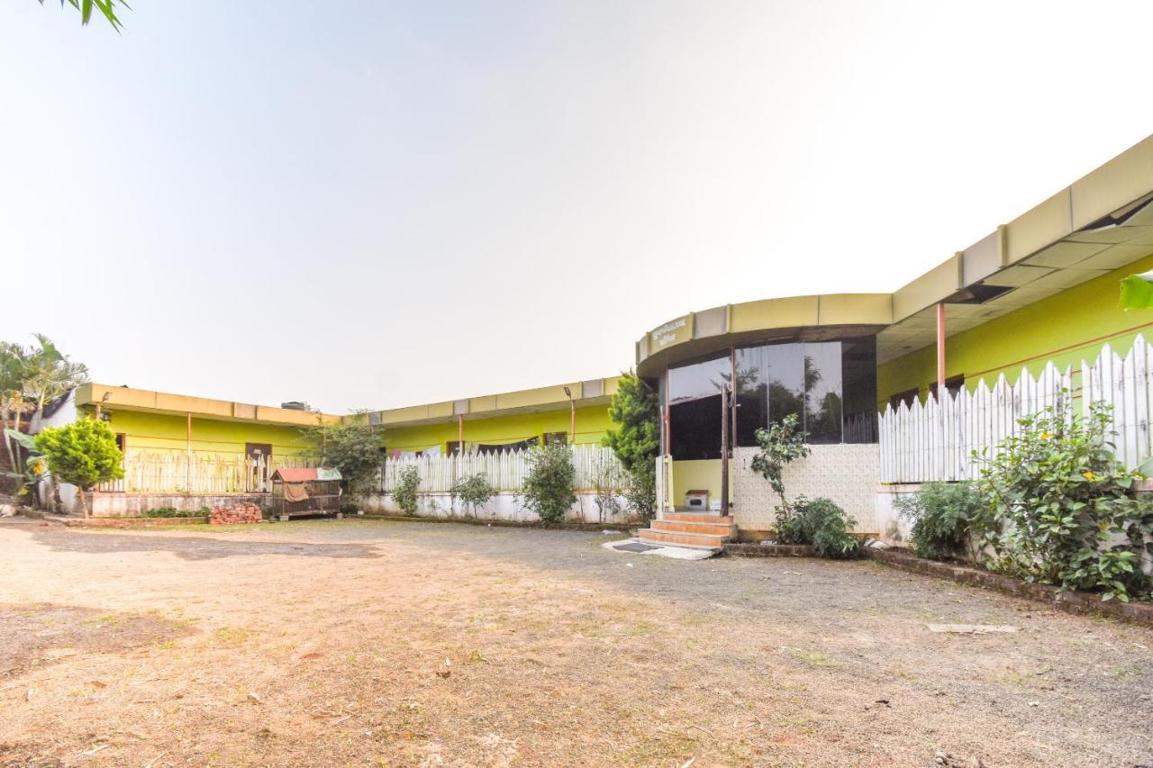 Spot On 65135 Hotel Suvarna Samrat Lodge Khamshet Dış mekan fotoğraf